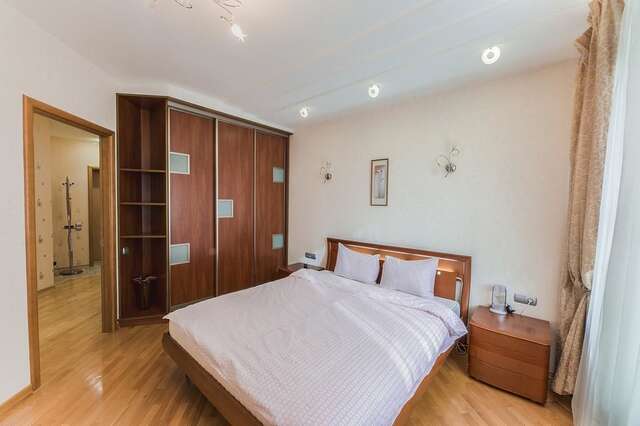 Апартаменты MinskLuxury 2 bedrooms (3 rooms) apartment Минск-16